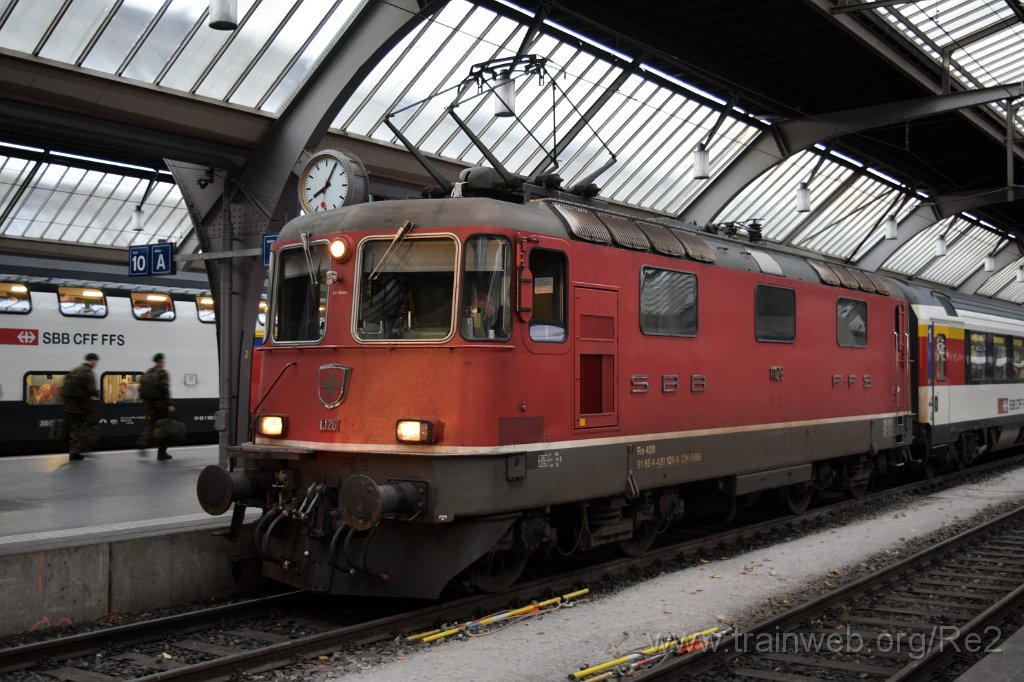 8880-0022-201123.jpg - SBB-CFF Re 4/4'' 11126 (Re 420.126-5)  (Re 91 85 4 420 126-5 CH-SBB) / Zürich HB 20.11.2023