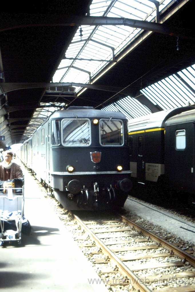 0343-0021-s.jpg - SBB-CFF Re 4/4'' 11127 / Zürich HB 21.5.1991