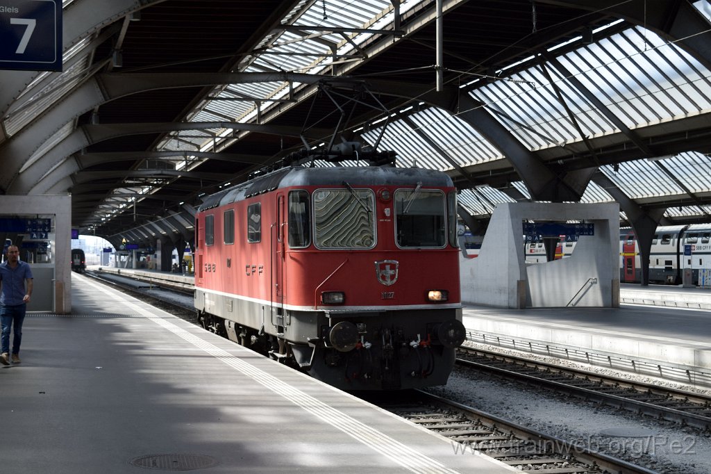 4523-0013-270617.jpg - SBB-CFF Re 4/4'' 11127 (Re 420.127-3)  (Re 91 85 4 420 127-3 CH-SBB) / Zürich HB 27.6.2017