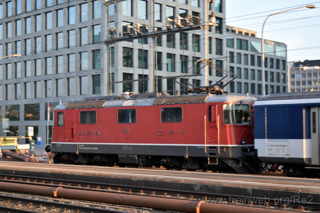 5172-0026-171018.jpg - SBB-CFF Re 4/4'' 11127 (Re 420.127-3)  (Re 91 85 4 420 127-3 CH-SBB) / Zürich-Altstetten 17.10.2018