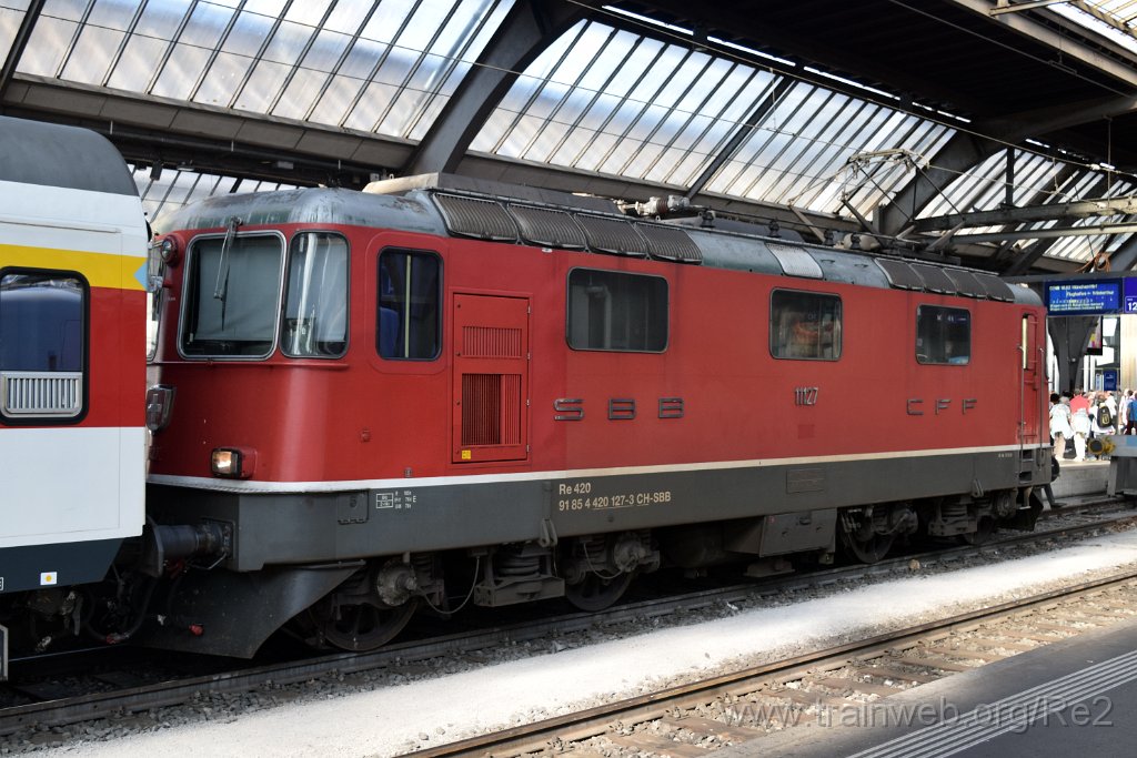 5621-0023-170719.jpg - SBB-CFF Re 4/4'' 11127 (Re 420.127-3)  (Re 91 85 4 420 127-3 CH-SBB) / Zürich HB 17.7.2019