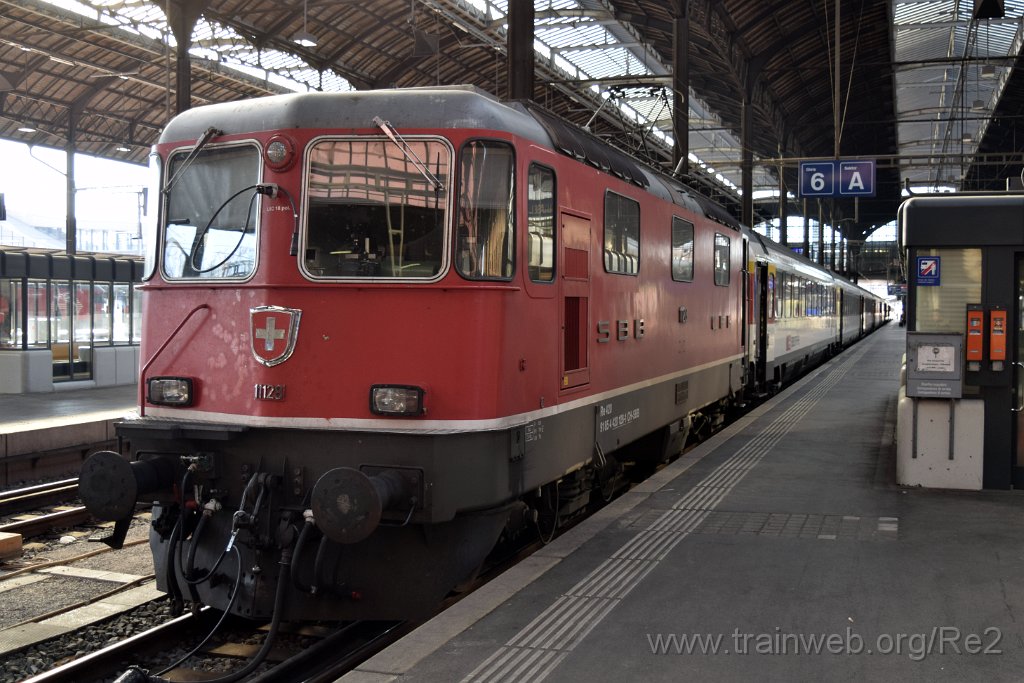 3860-0043-100416.jpg - SBB-CFF Re 4/4'' 11128 (Re 420.128-1)  (Re 91 85 4 420 128-1 CH-SBB) / Basel 10.4.2016