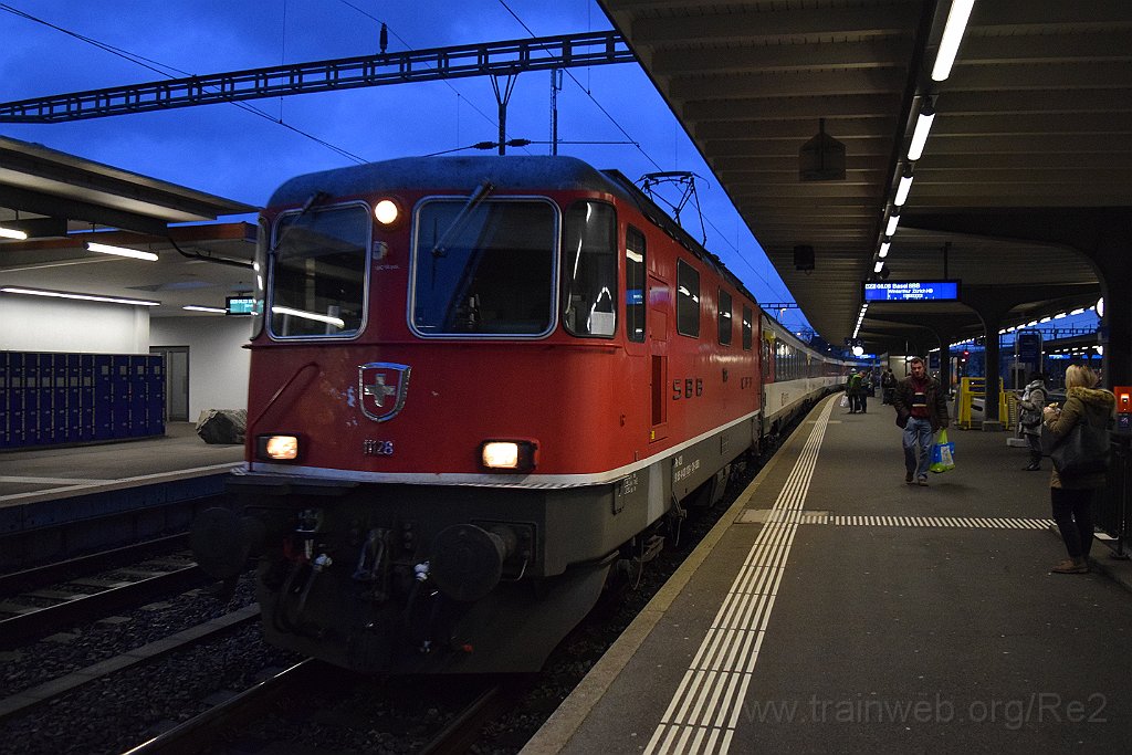 4305-0016-251216.jpg - Re 4/4" 11128 (Re 420.128-1) / Wil 25.12.2016