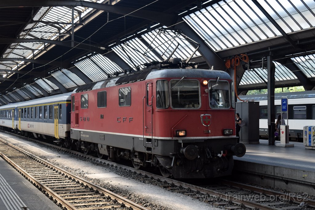 5620-0044-170719.jpg - SBB-CFF Re 4/4'' 11128 (Re 420.128-1)  (Re 91 85 4 420 128-1 CH-SBB) / Zürich HB 17.7.2019