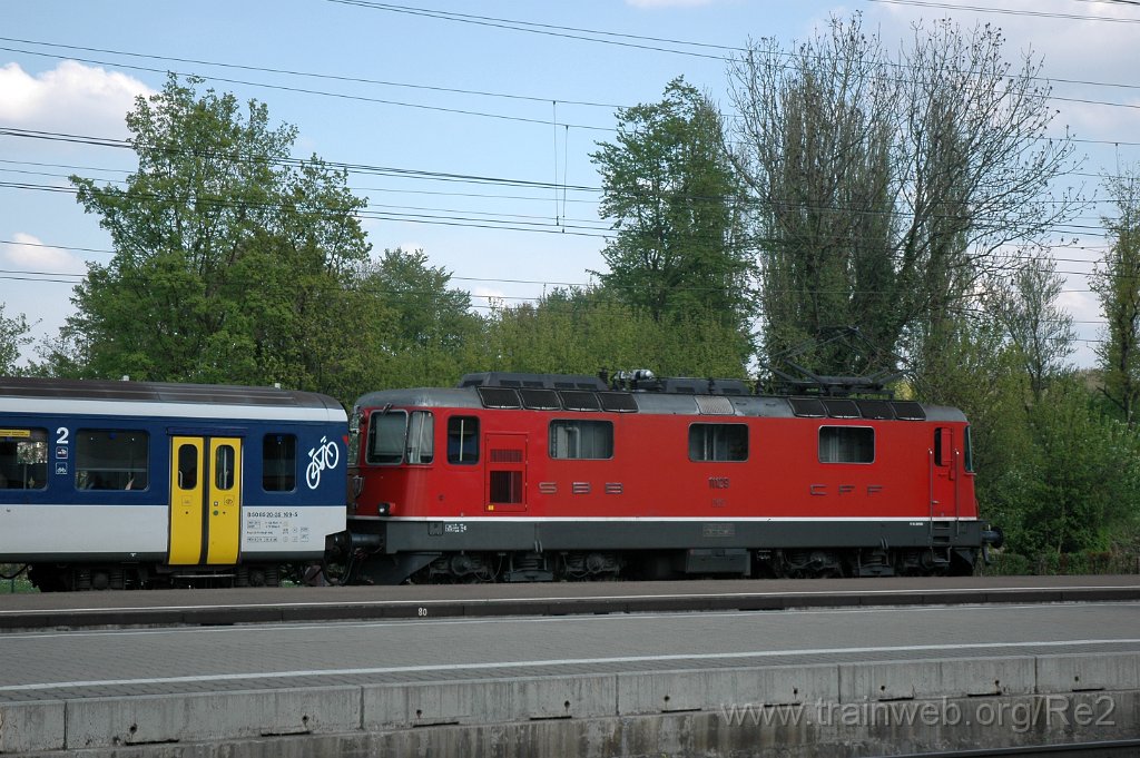 1650-0023-200409.jpg - SBB-CFF Re 4/4'' 11129 / Dietikon 20.4.2009