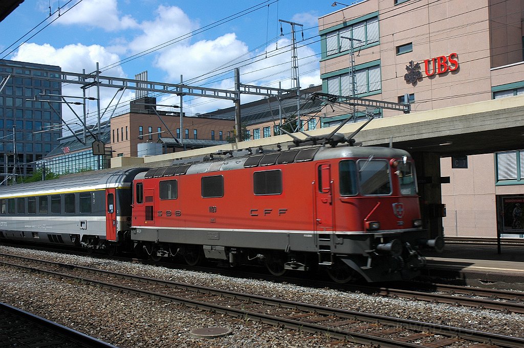 1681-0035-310509.jpg - Re 4/4" 11129 / Zürich-Altstetten 31.5.2009