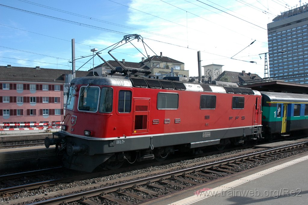 2394-0025-140512.jpg - SBB-CFF Re 4/4'' 11131 / Zürich-Oerlikon 14.5.2012