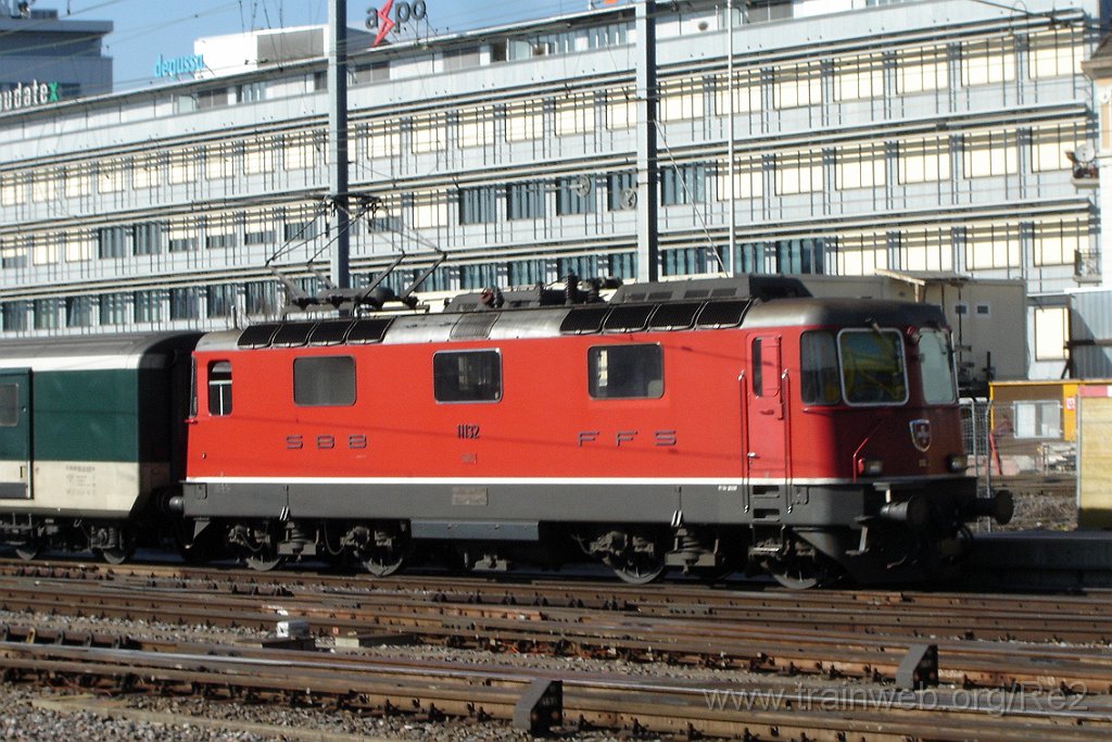 1021-0038-190305.jpg - SBB-CFF Re 4/4'' 11132 / Zürich HB 19.3.2005