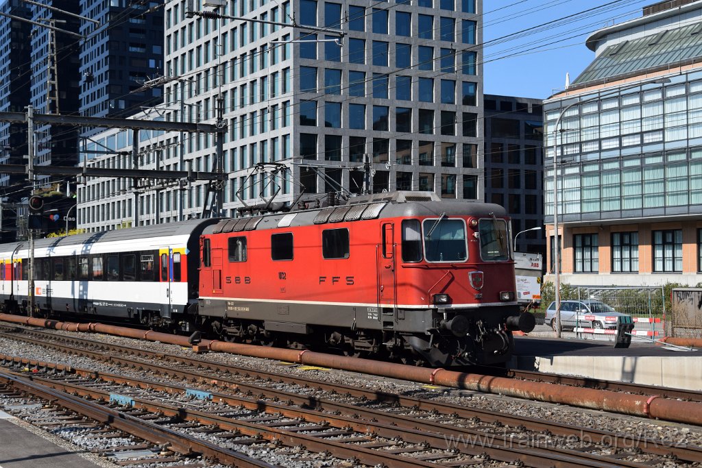 7170-0002-300920.jpg - SBB-CFF Re 4/4'' 11132 (Re 420.132-3)  (Re 91 85 4 420 132-3 CH-SBB) / Zürich-Altstetten 30.9.2020