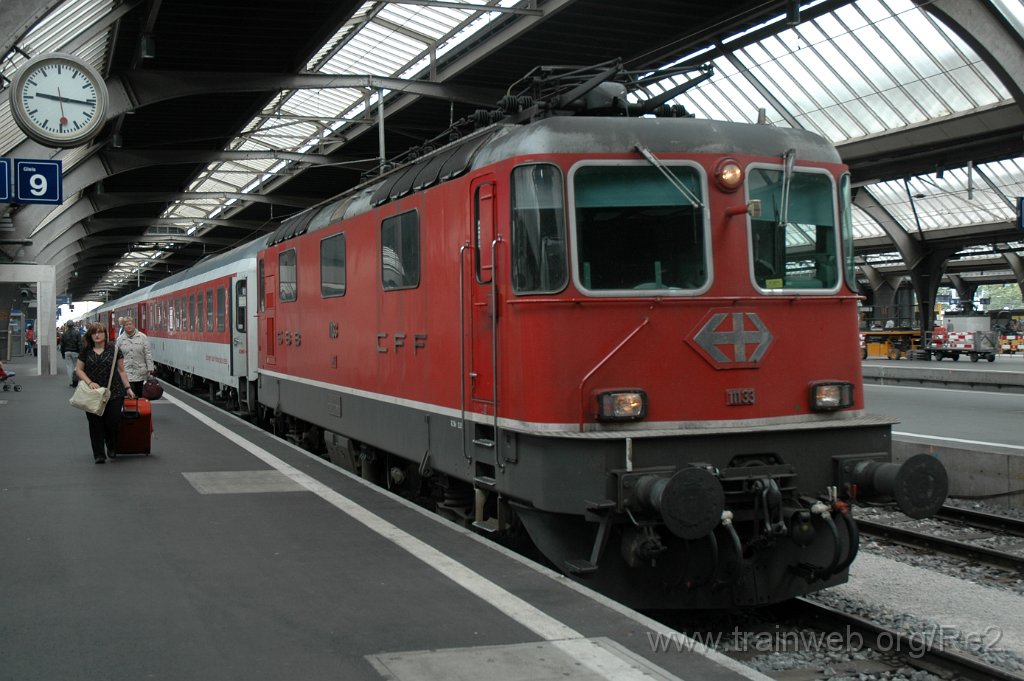 2464-0023-260612.jpg - SBB-CFF Re 4/4'' 11133 / Zürich HB 26.6.2012
