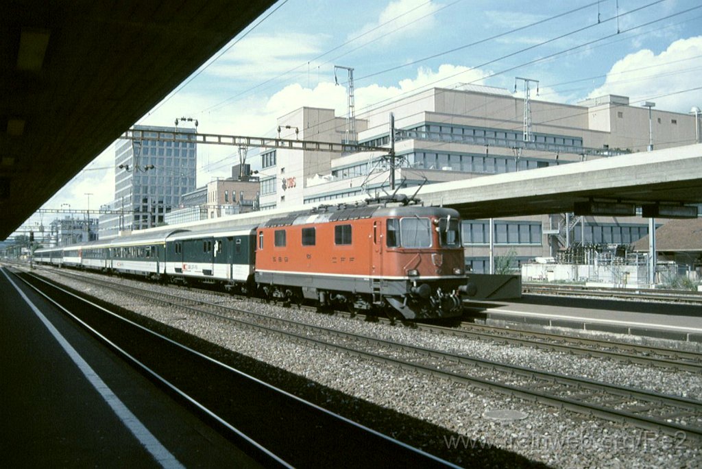 0989-0029.jpg - SBB-CFF Re 4/4'' 11134 / Zürich-Altstetten 29.8.2004