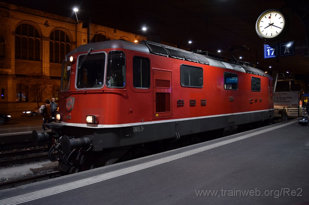 3736-0019-041115.jpg - SBB-CFF Re 4/4'' 11134 / Zürich HB 4.11.2015
