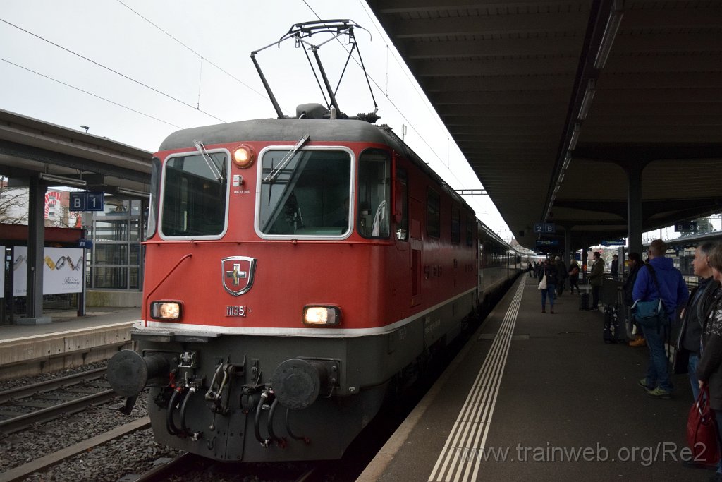 4825-0015-060118.jpg - SBB-CFF Re 4/4'' 11135 (Re 420.135-6)  (Re 91 85 4 420 135-6 CH-SBB) / Wil 6.1.2018