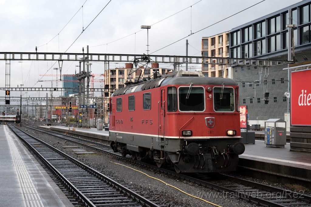 5800-0042-121219.jpg - SBB-CFF Re 4/4'' 11135 (Re 420.135-6)  (Re 91 85 4 420 135-6 CH-SBB) / Zürich HB 12.12.2019