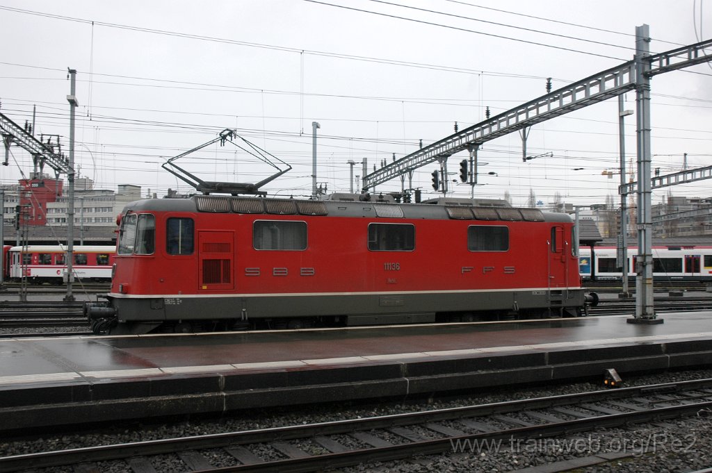 2742-0020-090413.jpg - SBB-CFF Re 4/4'' 11136 / Luzern 9.4.2013