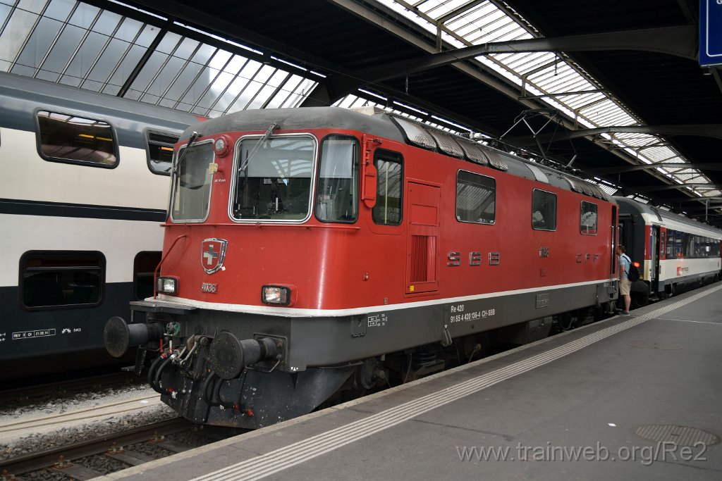 4546-0018-180717.jpg - SBB-CFF Re 4/4'' 11136 (Re 420.136-4)  (Re 91 85 4 420 136-4 CH-SBB) / Zürich HB 18.7.2017