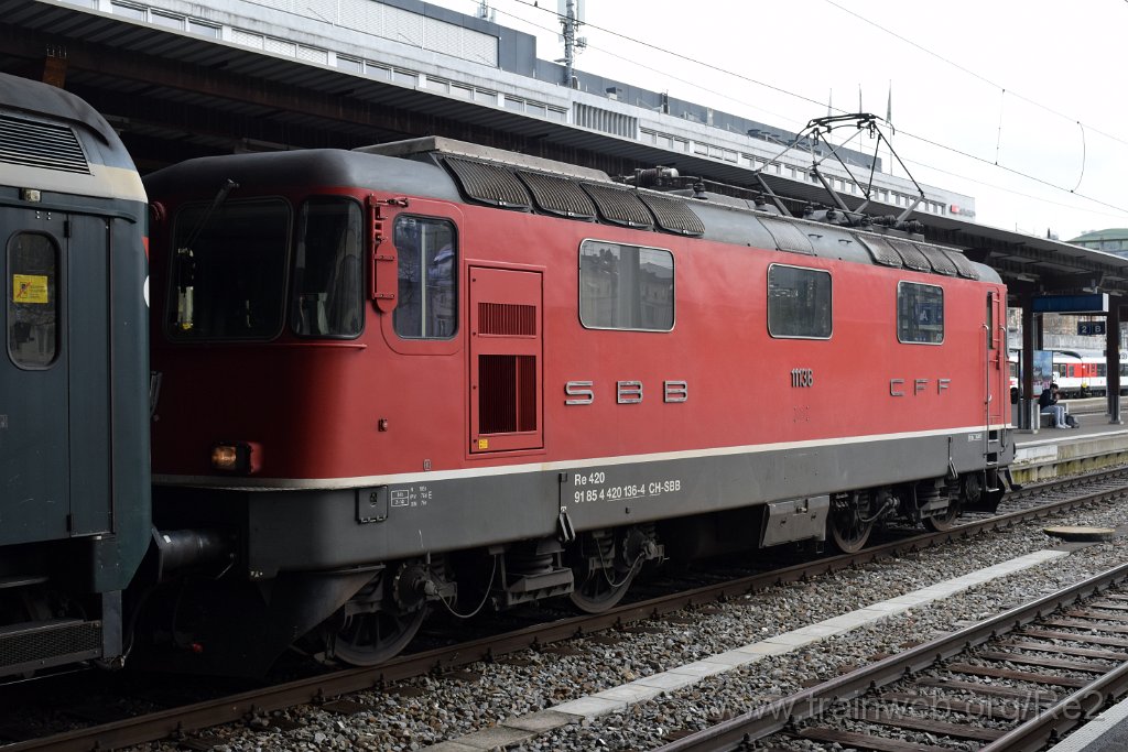7997-0014-300422.jpg - SBB-CFF Re 4/4'' 11136 (Re 420.136-4)  (Re 91 85 4 420 136-4 CH-SBB) / St.Gallen HB 30.4.2022