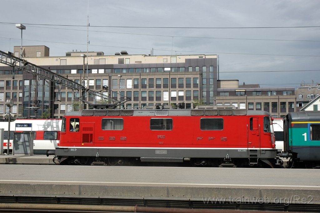 2376-0023-300412.jpg - SBB-CFF Re 4/4'' 11139 / Zürich HB 30.4.2012