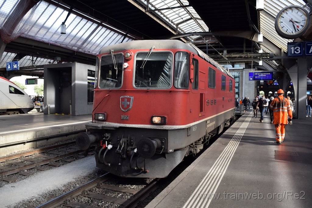 7784-0030-021021.jpg - SBB-CFF Re 4/4'' 11139 (Re 420.139-8)  (Re 91 85 4 420 139-8 CH-SBB) / Zürich HB 2.10.2021