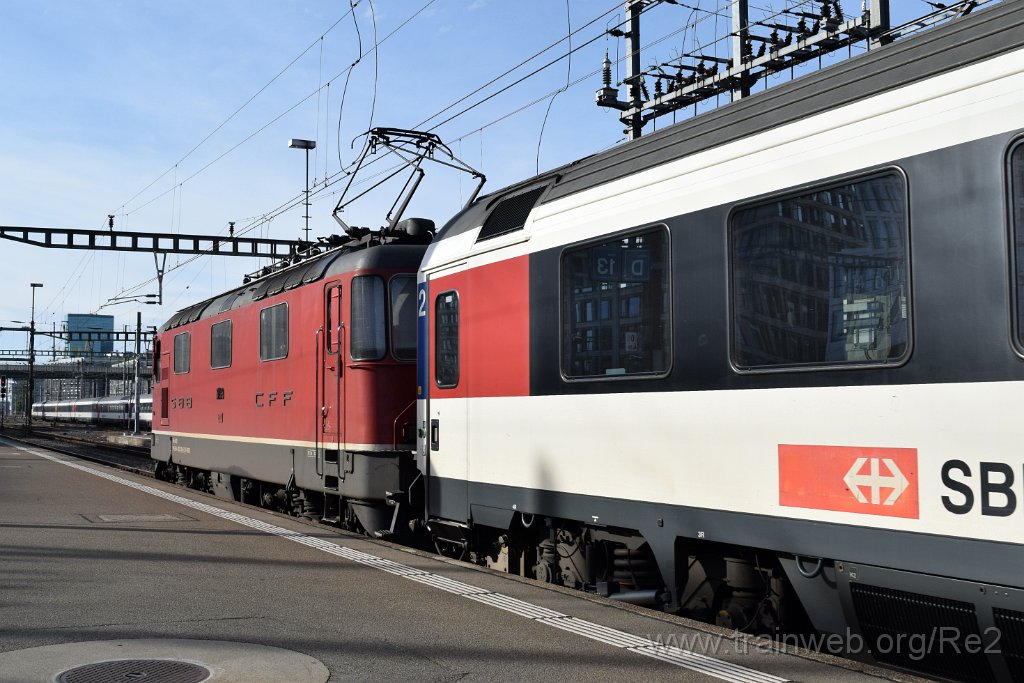 7788-0023-021021.jpg - SBB-CFF Re 4/4'' 11139 (Re 420.139-8)  (Re 91 85 4 420 139-8 CH-SBB) / Zürich HB 2.10.2021