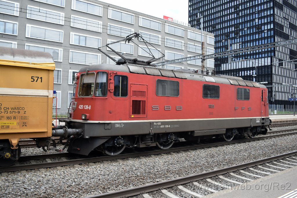 9104-0038-130524.jpg - SBBC Re 4/4'' 11139 (Re 420.139-8)  (Re 91 85 4 420 139-8 CH-SBBC) / Zürich-Altstetten 13.5.2024