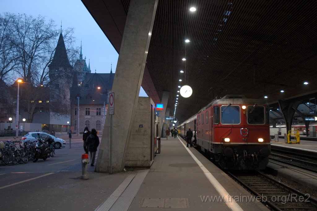 2068-0047-240211.jpg - SBB-CFF Re 4/4'' 11140 / Zürich HB 24.2.2011