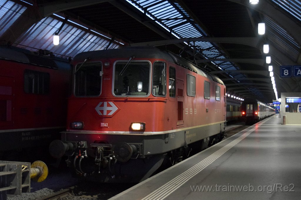 8170-0041-250822.jpg - SBB-CFF Re 4/4'' 11141 (Re 420.141-4)  (Re 91 85 4 420 141-4 CH-SBB) / Zürich HB 25.8.2022