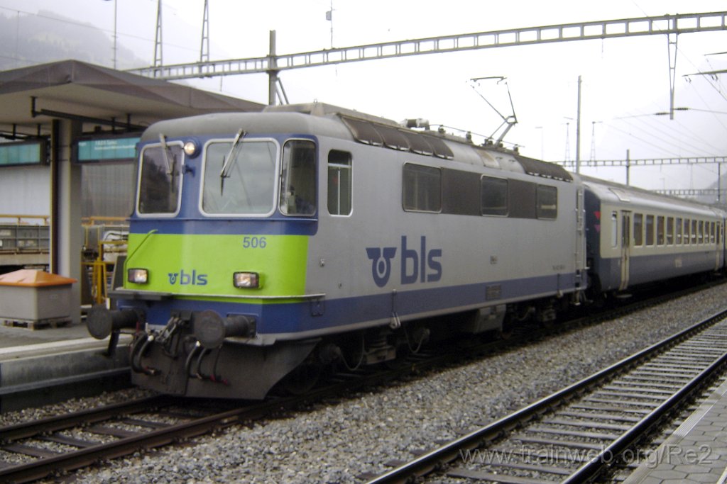 1426-0022-041007.jpg - BLS Re 420.506-8 / Frutigen 4.10.2007