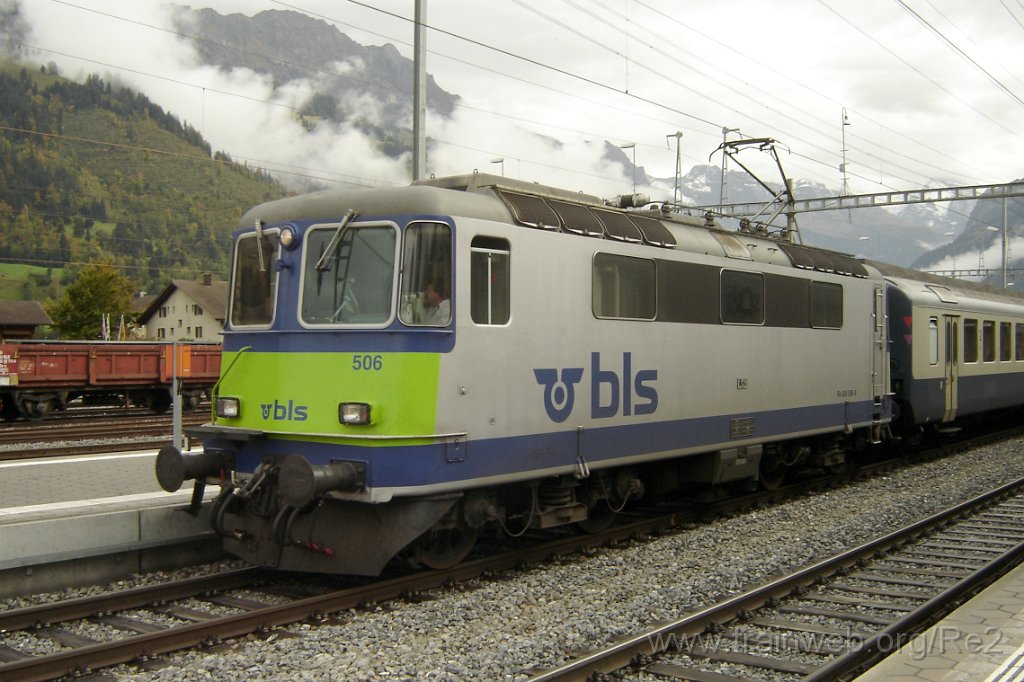 1427-0026-041007.jpg - BLS Re 420.506-8 / Frutigen 4.10.2007
