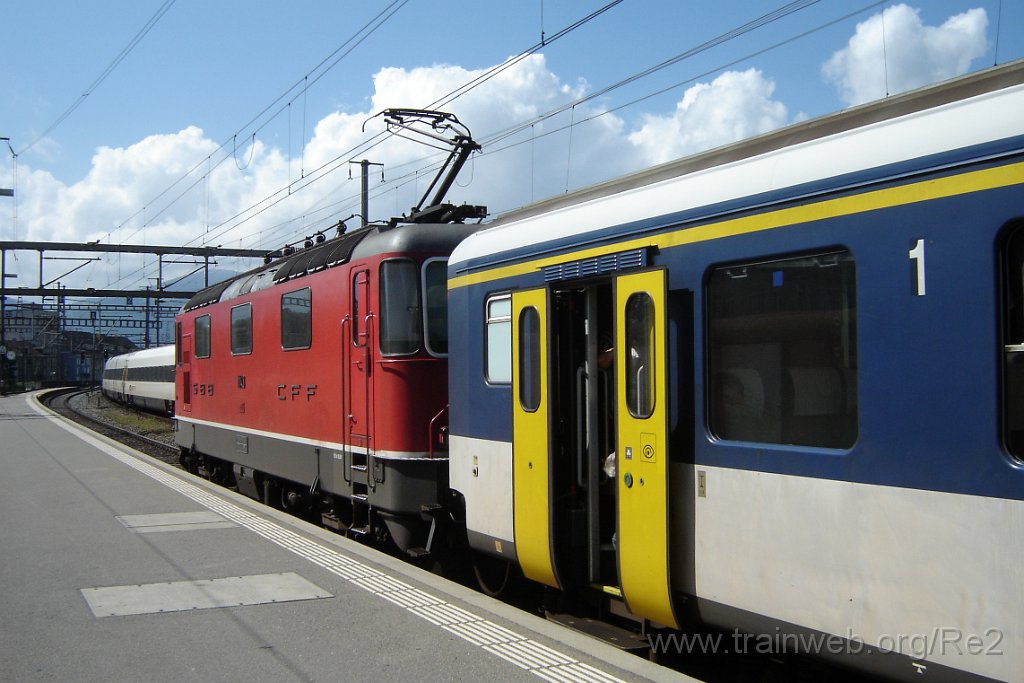 1368-0009-110807.jpg - SBB-CFF Re 4/4'' 11143 / Yverdon 11.8.2007