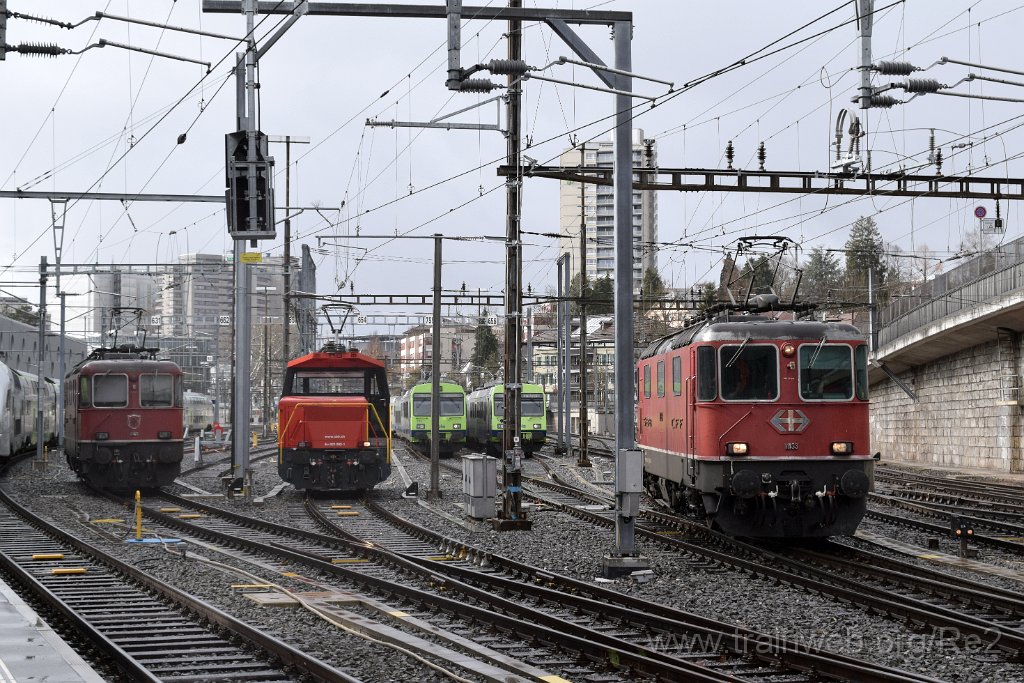 7871-0040-210222.jpg - SBB-CFF Re 4/4'' 11146 (Re 420.146-3)  (Re 91 85 4 420 146-3 CH-SBB) + SBB-CFF Ee 922.002-1 (Ee 97 85 1 922 002-1 CH-SBB) + SBB-CFF Re 4/4'' 11133 (Re 420.133-1)  (Re 91 85 4 420 133-1 CH-SBB) / Bern HB 21.2.2022