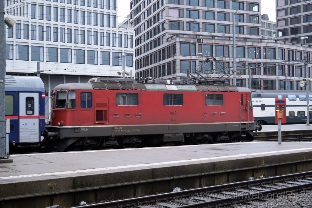5799-0007-121219.jpg - SBB-CFF Re 4/4'' 11147 (Re 420.147-1)  (Re 91 85 4 420 147-1 CH-SBB) / Zürich HB 12.12.2019