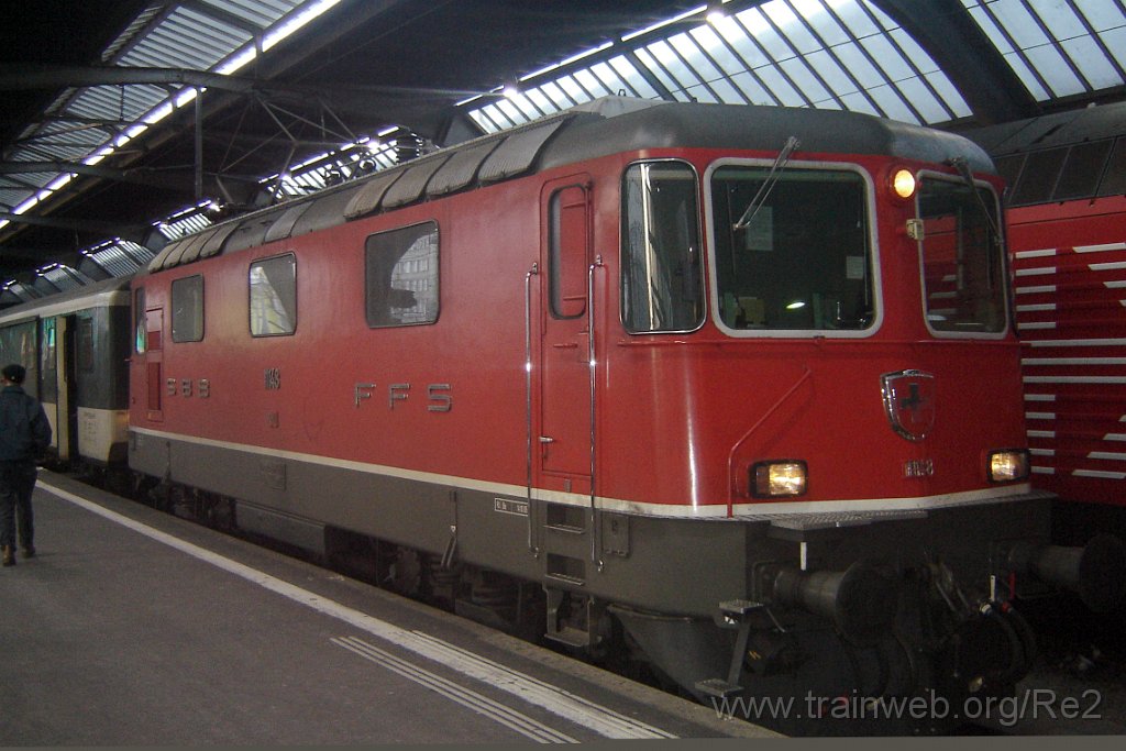 1135-0030-301205.jpg - SBB-CFF Re 4/4'' 11148 / Zürich HB 30.12.2005