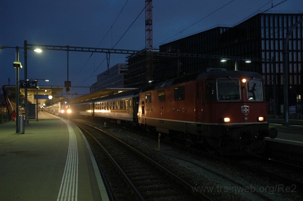 2248-0019-011111.jpg - Re 4/4" 11150 + RABe 514.054-6 / Zürich HB 1.11.2011