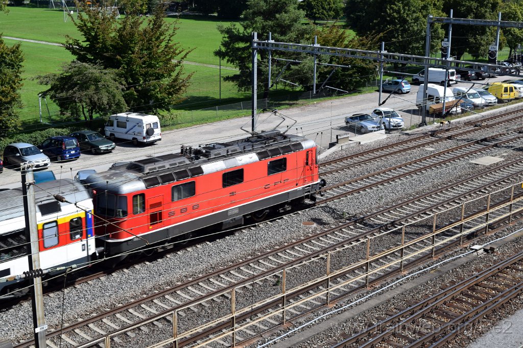 3654-0005-270815.jpg - SBB-CFF Re 4/4'' 11151 / Zürich-Mülligen (Hermetschloobrücke) 27.8.2015