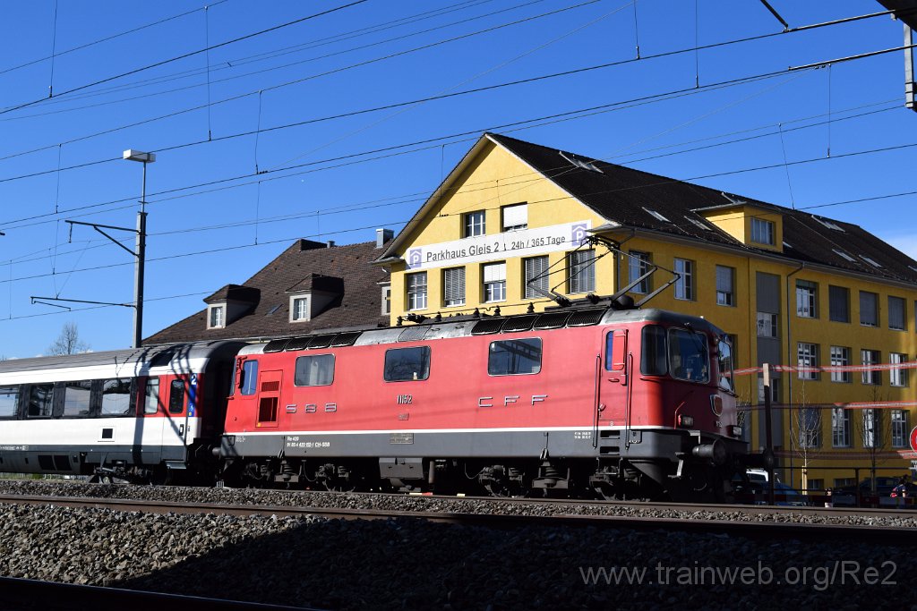 4906-0038-120418.jpg - SBB-CFF Re 4/4'' 11152 (Re 420.152-1)  (Re 91 85 4 420 152-1 CH-SBB) / Lenzburg 12.4.2018