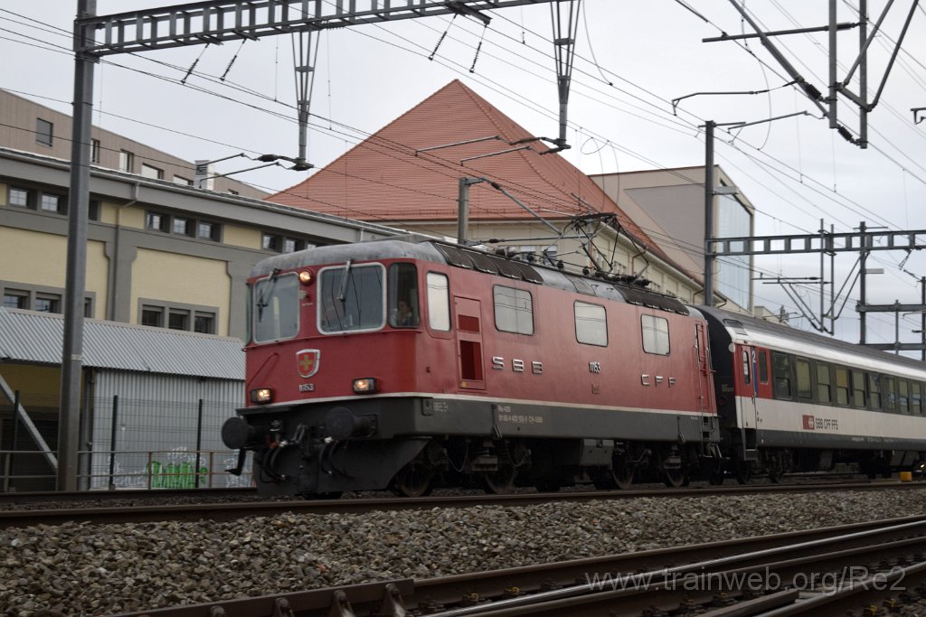 4817-0048-050118.jpg - SBB-CFF Re 4/4'' 11153 (Re 420.153-9)  (Re 91 85 4 420 153-9 CH-SBB) / Lenzburg 5.1.2018