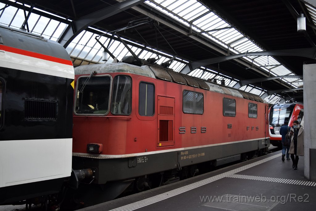 8334-0041-221222.jpg - SBB-CFF Re 4/4'' 11153 (Re 420.135-6)  (Re 91 85 4 420 135-6 CH-SBB) / Zürich HB 22.12.2022