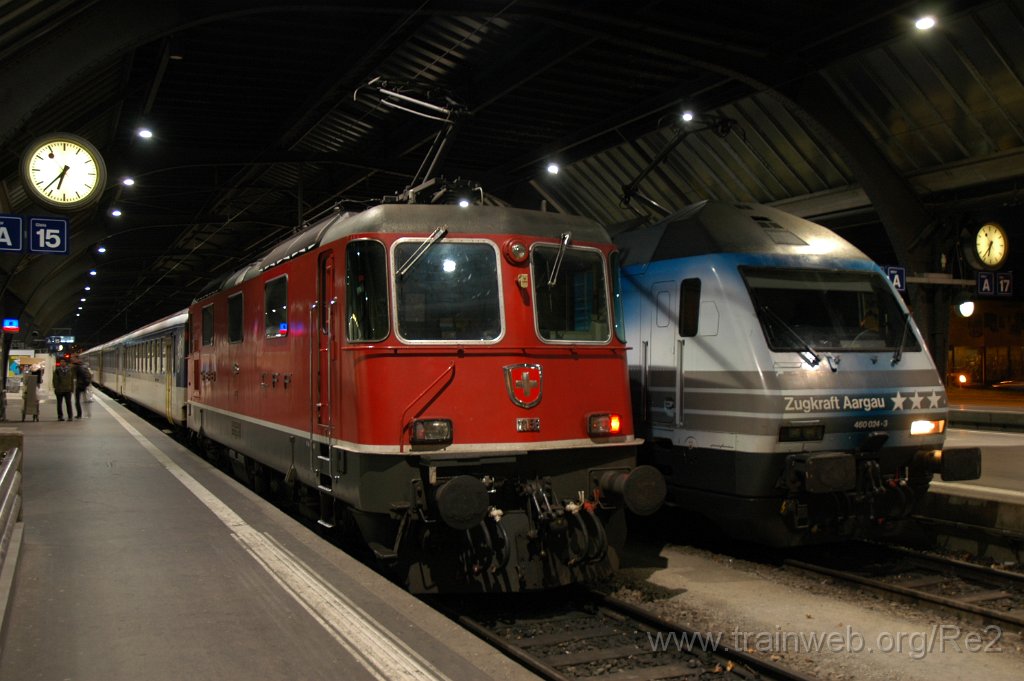 2020-0031-111110.jpg - SBB-CFF Re 4/4'' 11156 + SBB-CFF Re 460.024-3 ''Rheintal / Zugkraft Aargau 2'' / Zürich HB 11.11.2010