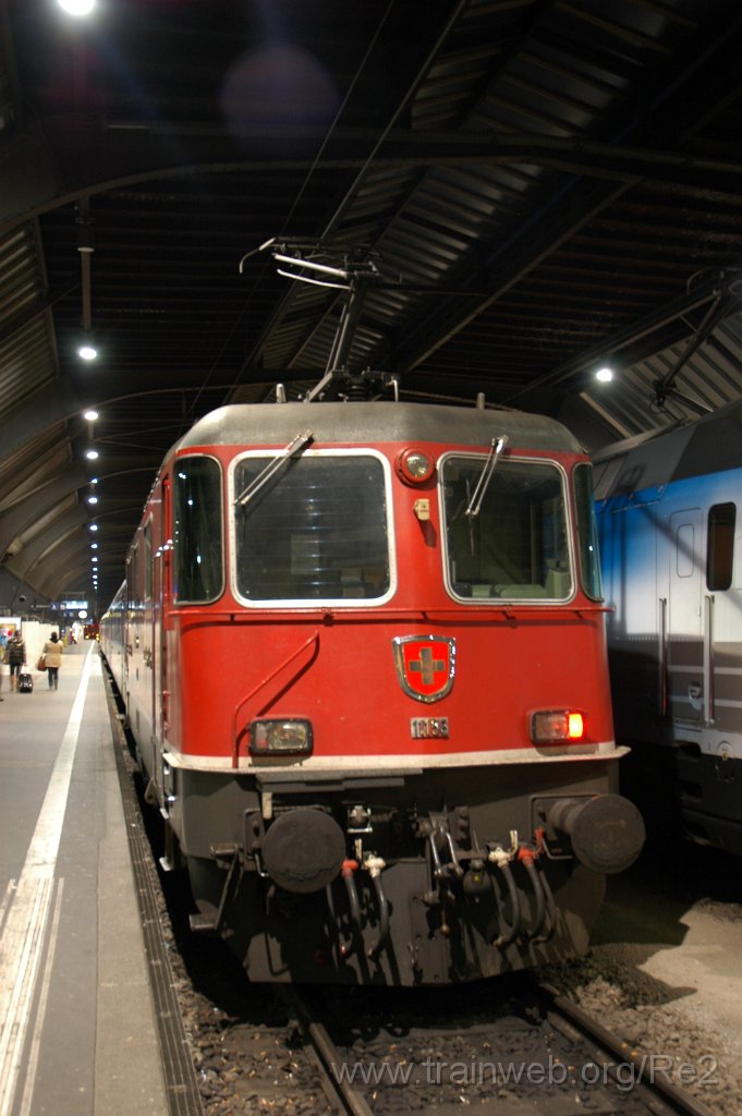 2020-0040-111110.jpg - SBB-CFF Re 4/4'' 11156 / Zürich HB 11.11.2010