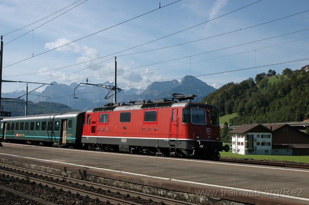 2177-0035-020911.jpg - SBB-CFF Re 4/4'' 11156 / Schwyz 2.9.2011