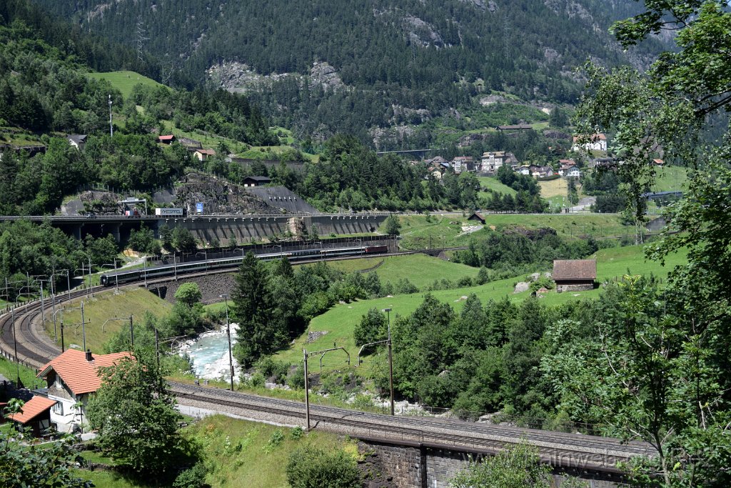 3982-0006-070716.jpg - SBB-CFF Re 4/4'' 11156 (Re 420.156-2)  (Re 91 85 4 420 156-2 CH-SBB) / Wassen (Wattingerbrücke) 7.7.2016