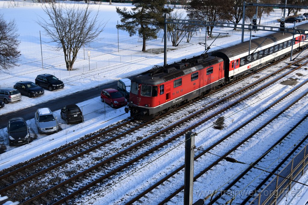 4327-0035-060117.jpg - SBB-CFF Re 4/4'' 11156 (Re 420.156-2)  (Re 91 85 4 420 156-2 CH-SBB) / Zürich-Mülligen (Hermetschloobrücke) 6.1.2017
