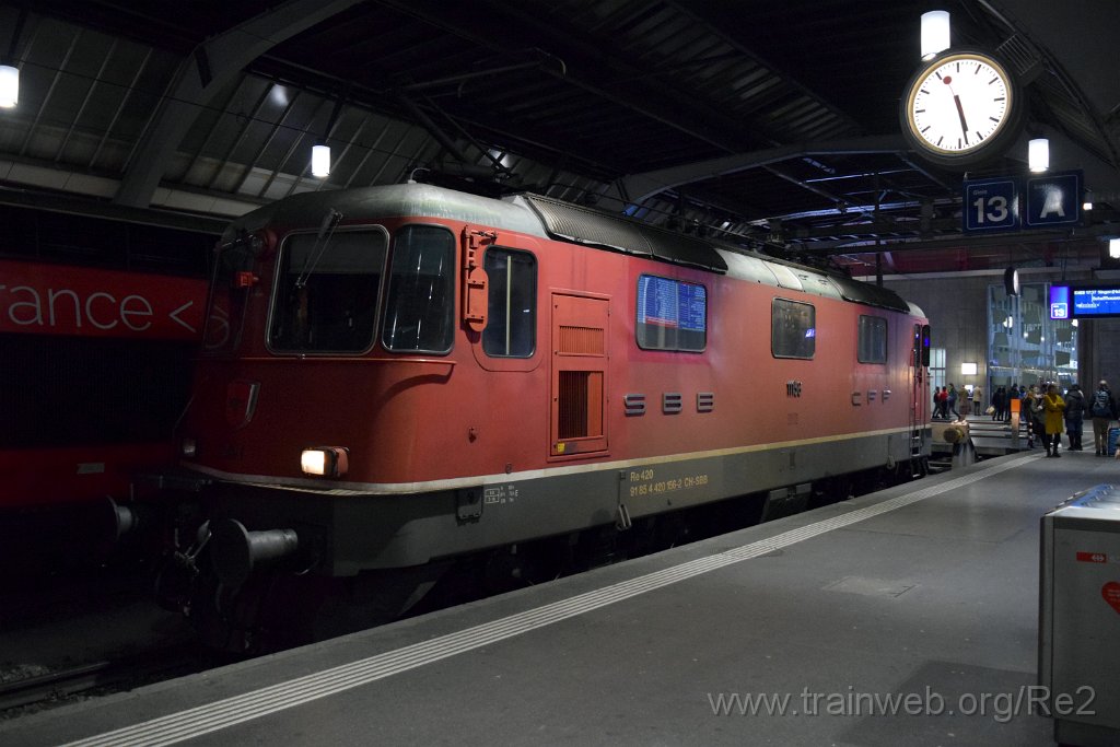8311-0042-031222.jpg - SBB-CFF Re 4/4'' 11156 (Re 420.156-2)  (Re 91 85 4 420 156-2 CH-SBB) / Zürich HB 3.12.2022