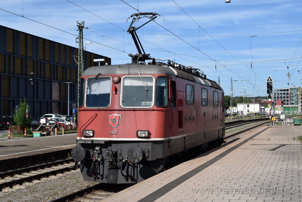 8168-0001-240822.jpg - SBB-CFF Re 4/4'' 11157 (Re 420.157-0)  (Re 91 85 4 420 157-0 CH-SBB) / Singen (Htw) 24.8.2022