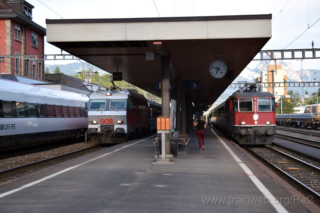 3657-0050-270815.jpg - SOB Re 446.015-0 + SBB-CFF Re 4/4'' 11158 / Arth-Goldau 27.8.2015