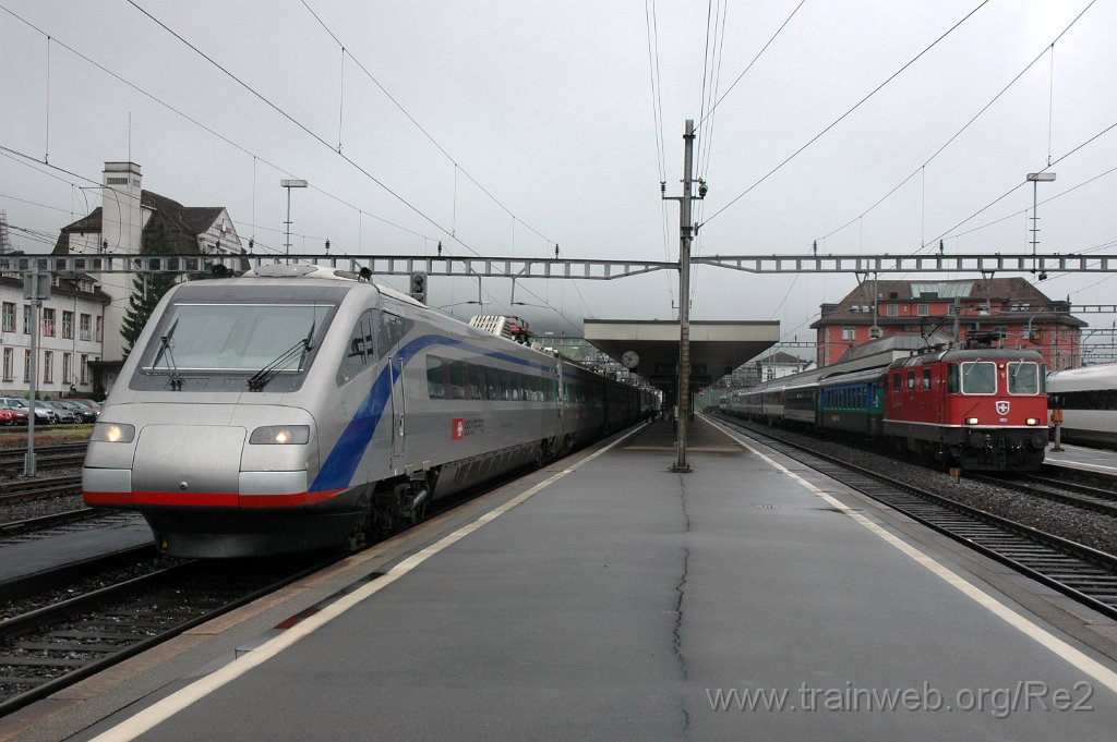 2471-0027-030712.jpg - SBB-CFF ETR 470.055-3 (93 85 3 470 055-3-6 CH-SBB) + SBB-CFF Re 4/4'' 11159 / Arth-Goldau 3.7.2012