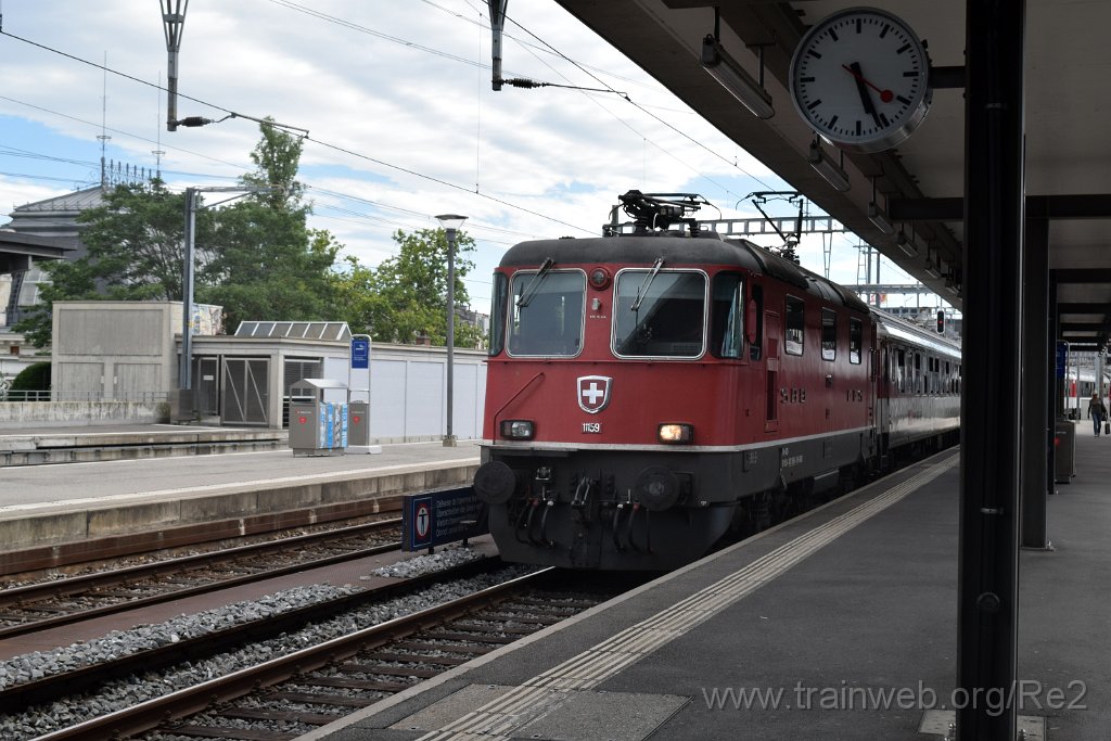 4587-0043-040817.jpg - SBB-CFF Re 4/4'' 11159 (Re 420.159-6)  (Re 91 85 4 420 159-6 CH-SBB) / Genève-Cornavin 4.8.2017
