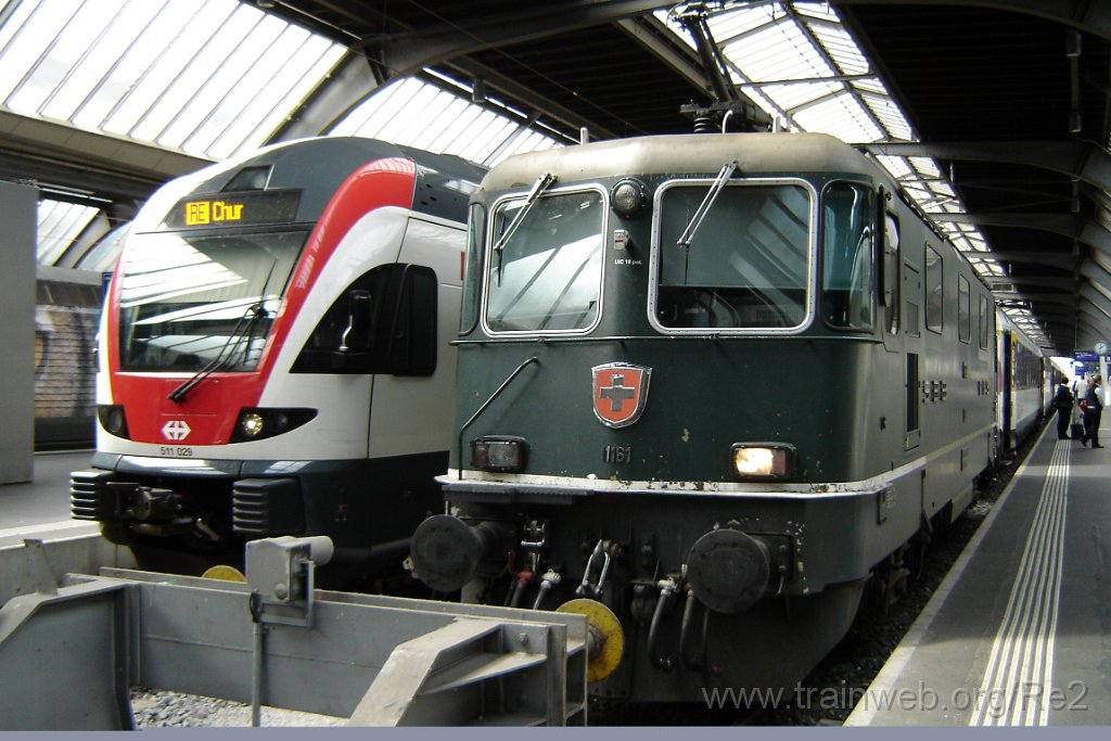 3651-0001-170815.jpg - SBB-CFF Re 4/4'' 11161 + SBB-CFF RABe 511.029 / Bt 94 85 6 511.029-3 (94 85 0 511 029-6 CH-SBB) / Zürich HB 17.8.2015