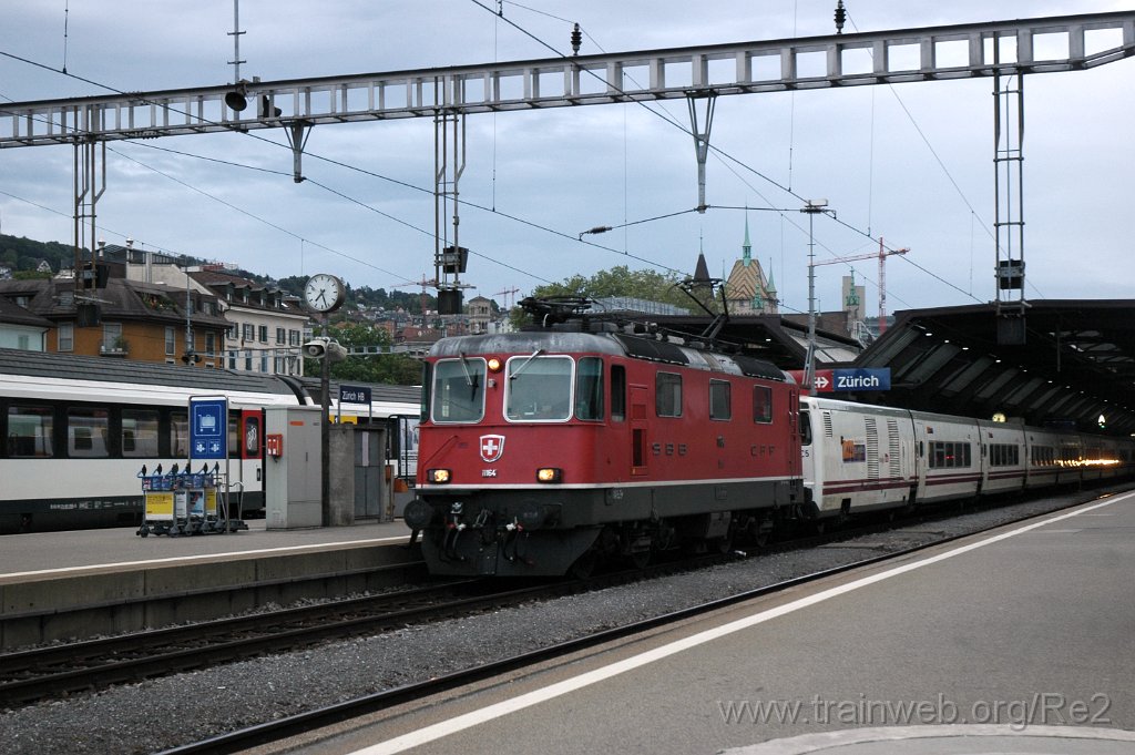 1979-0040-270810.jpg - SBB-CFF Re 4/4'' 11164 / Zürich HB 27.8.2010